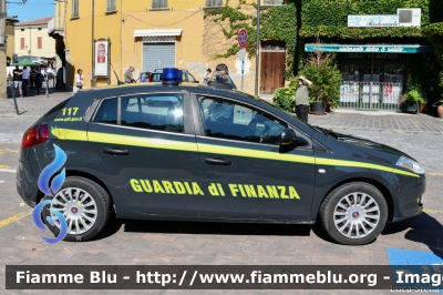 Fiat Nuova Bravo
Guardia di Finanza
GdiF 332 BD
Festa della Repubblica 2019
Parole chiave: Fiat Nuova_Bravo GDIF332BD Festa_della_Repubblica_2019