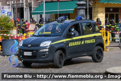 Fiat Nuova Panda 4x4 II serie
Guardia di Finanza
GdiF 952 BN
Parole chiave: Fiat Nuova_Panda_4x4_IIserie GdiF952BN