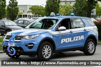 Land Rover Discovery Sport
Polizia di Stato
POLIZIA M1312
Parole chiave: Land-Rover Discovery_Sport POLIZIAM1312 Giro_D_Italia_2019
