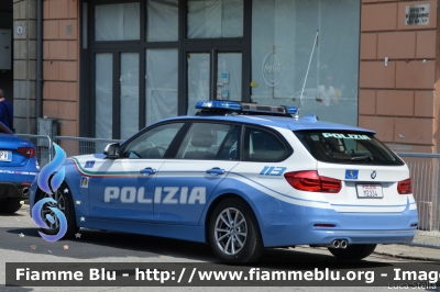 Bmw 318 Touring F31 II restyle
Polizia di Stato
Polizia Stradale
Allestimento Marazzi
POLIZIA M2334
Parole chiave: Bmw 318_Touring_F31_IIrestyle POLIZIAM2334 Giro_D_Italia_2018