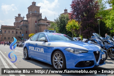 Alfa Romeo Nuova Giulia Q4
Polizia di Stato
Polizia Stradale
Scorta Presidente della Repubblica
POLIZIA M2700
Parole chiave: Alfa-Romeo Nuova_Giulia_Q4 POLIZIAM2700 Giro_D_Italia_2018