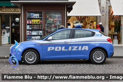 Alfa-Romeo Nuova Giulietta restyle
Polizia di Stato
Allestimento NCT
POLIZIA M6077
Parole chiave: Alfa-Romeo Nuova_Giulietta_restyle POLIZIAM6077