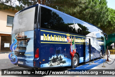 Irisbus Domino Hdh
Marina Militare Italiana
Centro Mobile Informativo
MM BK 932
Parole chiave: Irisbus Domino_Hdh MMBK932 Air_Show_2018