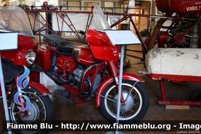Motociclette
Vigili del Fuoco
Museo di Mantova
Parole chiave: Motociclette
