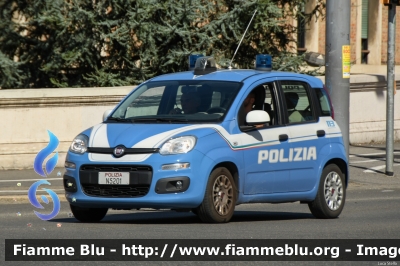 Fiat Nuova Panda II serie
Polizia di Stato
Allestito Nuova Carrozzeria Torinese
POLIZIA N5201
Parole chiave: Fiat Nuova_Panda_IIserie POLIZIAN5201