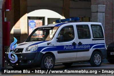 Fiat Doblò II serie
Polizia Municipale Ferrara
Auto 13
Parole chiave: Fiat Doblò_IIserie festa_Forze_Armate_2019