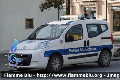 Fiat Qubo
Polizia Municipale Unione dei Comuni 
di Ro, Copparo, 
Berra, Formignana, Tresigallo
Allestimento Focaccia
Parole chiave: Fiat Qubo