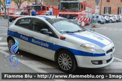 Fiat Nuova Bravo
Polizia Municipale
 Comune di Medicina (BO) 
 Allestimento Focaccia
Parole chiave: Fiat Nuova_Bravo