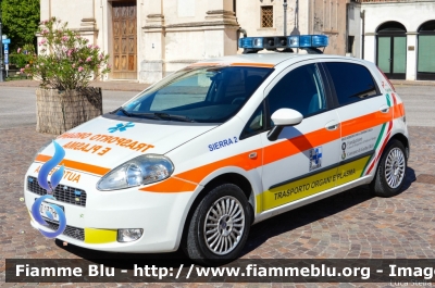 Fiat Grande Punto
Pubblica Assistenza
Croce Blu Gaiba (RO)
Sierra 2 
Trasporto Organi e Plasma
Allestimento EDM
Parole chiave: Fiat Grande_Punto Automedica