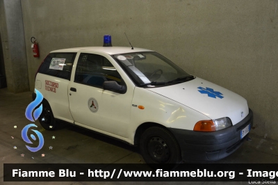 Fiat Punto I serie
SAMU Italia Onlus Protezione Civile Milano
Parole chiave: Fiat Punto_Iserie Ambulanza_Veterinaria Reas_2014
