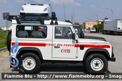 Land Rover Defender 90
Vigili del Fuoco
Comando Provinciale di Bologna
Distaccamento Volontario di Molinella
Fornitura Protezione Civile 
Regionale Emilia Romagna
VF 22046
Parole chiave: Land-Rover Defender_90 VF22046