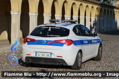 Alfa Romeo Giulietta
Polizia Locale Comacchio 
Allestimento Bertazzoni
POLIZIA LOCALE YA 875 AM
Parole chiave: Alfa-Romeo Giulietta POLIZIALOCALEYA875AM 1000_Miglia_2018