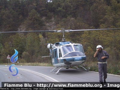 Agusta Bell AB212
AB212 in missione
Poli 103
Parole chiave: agusta_bell AB212 elicottero