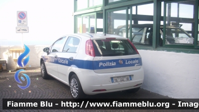 Fiat Grande Punto
Polizia Municipale Capri (NA)
POLIZIA LOCALE YA 444 AB

Parole chiave: Fiat Grande_Punto POLIZIALOCALEYA444AB