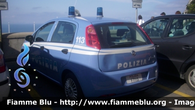 Fiat Grande Punto
Polizia di Stato
POLIZIA F7115
Parole chiave: Fiat Grande_Punto POLIZIAF7115