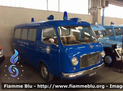 Fiat 238 
Fiat 238
Croce Bianca Milano
Autoparco Storico
Parole chiave: Fiat 238 Reas_2015 Ambulanza