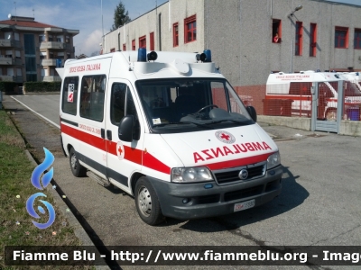 Fiat Ducato III serie
Croce Rossa Italiana
Comitato Locale di Chieri (TO)
CRI 15830
Parole chiave: Fiat Ducato_IIIserie Ambulanza CRI15830