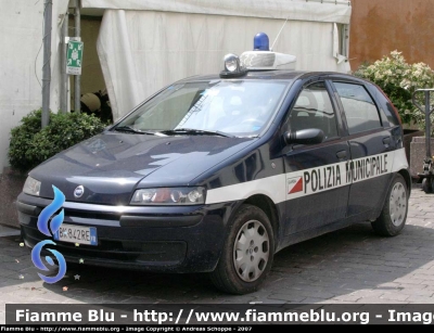 Fiat Punto II serie
Polizia Locale
Comune di Garda (VR)
Parole chiave: Fiat Punto_IIserie