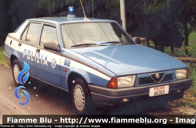 Alfa Romeo 75 II serie
Polizia di Stato
Polizia Stradale
POLIZIA A6303
Parole chiave: Alfa-Romeo 75_IIserie PoliziaA6303