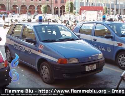 Fiat Punto I Serie
Polizia di Stato
Polizia Ferroviaria
Autovettura in Servizio Presso la Polfer della Stazione di Bologna
POLIZIA B7915
Parole chiave: Fiat_Punto_I_Serie_Polizia