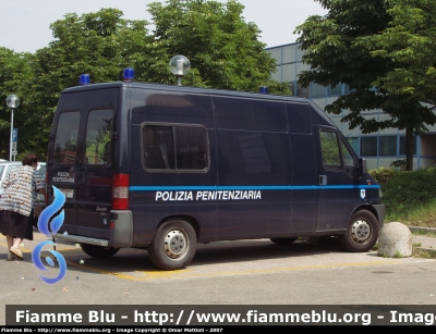 Fiat Ducato Maxi II Serie
Polizia Penitenziaria
Automezzo Protetto per il Trasporto di Detenuti
POLIZIA PENITENZIARIA 625 AB
Parole chiave: Fiat Ducato II Serie Penitenziaria