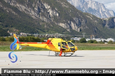 Eurocopter AS 350 B3 Ecureuil
Vigili del Fuoco
Corpo Permante di Trento
Nucleo Elicotteri
I-TNAA
Parole chiave: Eurocopter AS_350_B3_Ecureuil I-TNAA Elicottero