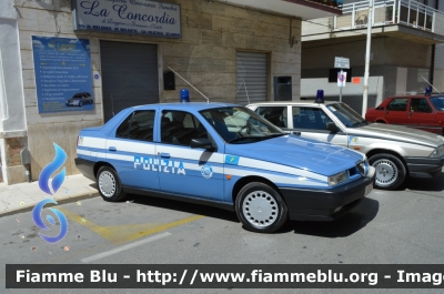Alfa Romeo 155 II serie
Polizia di Stato
Polizia Stradale
POLIZIA B7379
Club Alfisti in Pattuglia
Parole chiave: Alfa Romeo 155_II serie_POLIZIAB7379