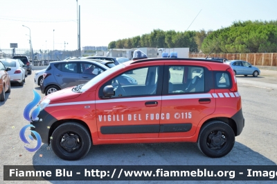 Fiat Nuova Panda 4x4 II serie
Vigili del Fuoco
Comando Provinciale di Barletta-Andria-Trani
VF 30324
Parole chiave: Fiat Nuova Panda 4x4_II serie_VF30324