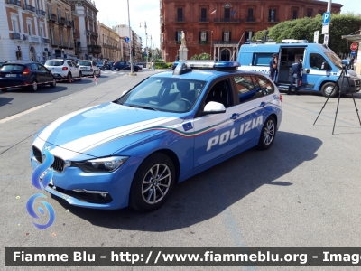 Bmw 318 Touring F31 II restyle
Polizia di Stato
Polizia Stradale
Allestimento Marazzi
POLIZIA M2586
Parole chiave: Bmw 318 Touring F31_II restyle_POLIZIAM2586