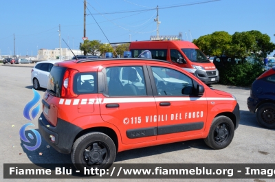 Fiat Nuova Panda 4x4 II serie
Vigili del Fuoco
Comando Provinciale di Barletta-Andria-Trani
VF 30324
Parole chiave: Fiat Nuova Panda 4x4_II serie_VF30324