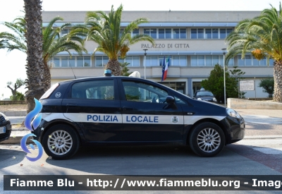 Fiat Punto VI Serie
Polizia Locale
Comune di Margherita di Savoia (Bt)
POLIZIA LOCALE YA241AK
Parole chiave: Fiat Punto_VI Serie_POLIZIALOCALEYA241AK