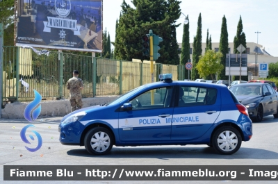Renault Clio IV serie
Polizia Municipale Molfetta
POLIZIA LOCALE YA007AJ
Parole chiave: Renault Clio_IV serie_POLIZIALOCALEYA007AJ