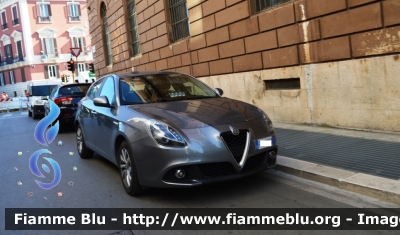Alfa Romeo Nuova Giulietta restyle
Polizia di Stato
Questura di Bari
Parole chiave: Alfa-Romeo Nuova Giulietta restyle