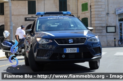 Seat Arona
Polizia Locale
Comune di Giovinazzo (Ba)
Auto 2
allestimento Ciabilli
Parole chiave: Seat Arona