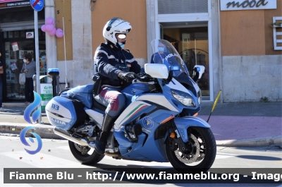 Yamaha FJR 1300 II serie
Polizia di Stato
Polizia Stradale
Allestimento Elevox
POLIZIA G3098
in scorta al Giro d'Italia 2020
Moto "gialla"
Parole chiave: Yamaha FJR 1300_II serie_POLIZIAG3098