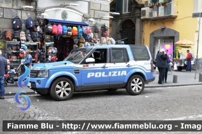 Land Rover Discovery 4
Polizia di Stato
Reparto Mobile Napoli
Allestimento Marazzi
Decorazione Grafica Artlantis
POLIZIA M0187
Parole chiave: Land Rover Discovery 4_POLIZIAM0187