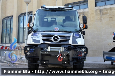 Mercedes-Benz Unimog U218
Regione Puglia
Colonna Mobile Regionale di Protezione Civile
allestimento Divitec Antincendi
Parole chiave: Mercedes-Benz Unimog U218