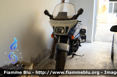 Moto Guzzi V50
Polizia di Stato
Polizia Stradale
POLIZIA D0766

Automezzo Storico conservato presso Autocentro di Foggia
- in attesa di restauro -
Parole chiave: Moto Guzzi V50_POLIZIAD0766
