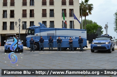 Polizia di Stato
IV Reparto Mobile Napoli
IX Reparto Mobile Bari
Parole chiave: Sanificazione_Covid-19