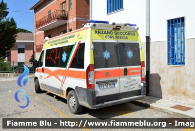 Fiat Ducato X250
Associazione Onlus Amici Volontari
Anzano di Puglia (Fg)
Allestimento Maf
Parole chiave: Fiat Ducato X250_ambulanza
