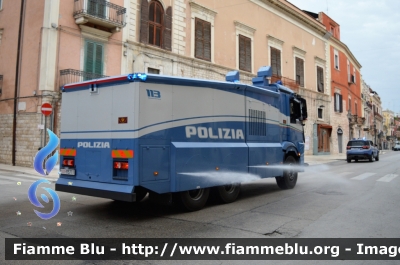 Mercedes-Benz Arocs
Polizia di Stato
IV Reparto Mobile Napoli
Idrante allestimento Bai
POLIZIA M3711
Parole chiave: Mercedes-Benz Arocs_POLIZIAM3711