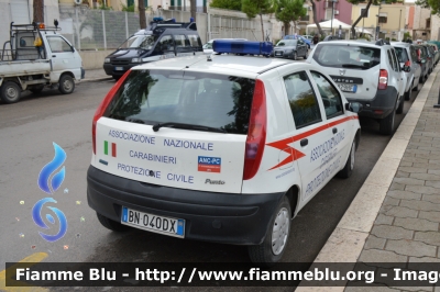 Fiat Punto II serie
Associazione Nazionale Carabinieri
Protezione Civile
Nucleo 3°
San Ferdinando (BA)
Parole chiave: Fiat Punto_IIserie