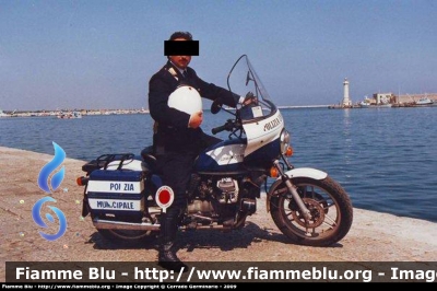 Moto Guzzi V75
Polizia Municipale Molfetta
Parole chiave: Moto-Guzzi V75 PM_Molfetta