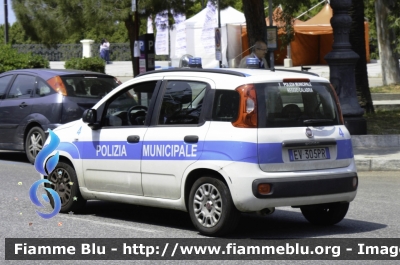 Fiat Nuova Panda II serie
Polizia Municipale 
Comune di Reggio Calabria
Codice Automezzo: 04
Parole chiave: Fiat Nuova_Panda_IIserie
