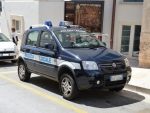 Comune_di_Alberobello_28Ba29_Polizia_Locale_Fiat_Nuova_Panda_4x4_Climbing_I_Serie_YA142AA_1.JPG