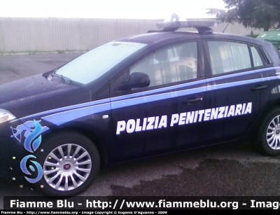 Fiat Nuova Bravo
Polizia Penitenziaria
Autovettura Utilizzata dal Nucleo Radiomobile per i Servizi Istituzionali

Parole chiave: Fiat Nuova_Bravo PoliziaPenitenziaria