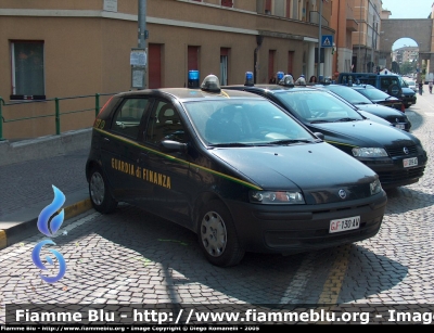 Fiat Punto II serie
Guardia di Finanza
GdiF 130 AW
Parole chiave: Fiat Punto_IIserie GdiF130AW