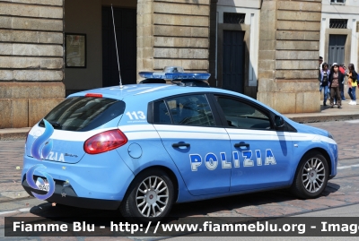 Fiat Nuova Bravo
Polizia di Stato
 Squadra Volante
 POLIZIA H6840
Parole chiave: Fiat Nuova_Bravo POLIZIAH6840