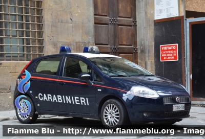 Fiat Grande Punto
Carabinieri
 CC DG798
