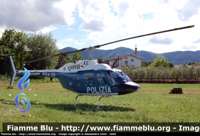 Agusta Bell AB206
Polizia di Stato
8° Reparto Volo di Firenze
Poli PS 39
Fotografato nei pressi del Campo Base Esercitativo di Quarrata [Pt] durante l'esercitazione Provinciale di Protezione Civile - Pluvia 2007
Parole chiave: Agusta Bell AB206 PoliPS39 Elicottero